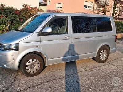 Grigio Usata 2011 VW Caravelle Monovolume | 22.900 € (Molto cara)