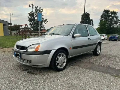 Usata Ford Fiesta Ghia 60 CV (44 kW) 2001 Utilitaria