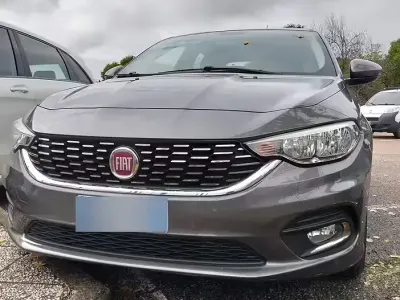 Usata Fiat Tipo 95 CV (69 kW) 2016 Grigio Berlina