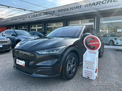 Usata Ford Mustang Standard Range 136 CV (100 kW) 2023 Nero SUV