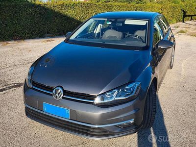 Usata VW Golf VII Highline 115 CV (84 kW) 2019 Grigio Berlina