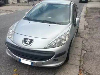Usata Peugeot 207 95 CV (69 kW) 2008 Grigio Berlina