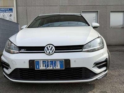 Usata VW Golf VII R-line 120 CV (88 kW) 2019 Berlina