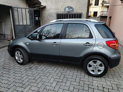 Usata Fiat Sedici Dynamic 120 CV (88 kW) 2007 Grigio SUV