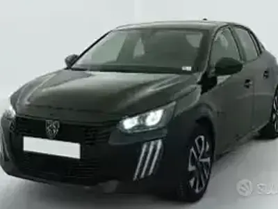 Usata Peugeot 208 Style 101 CV (74 kW) 2025 Nero Utilitaria