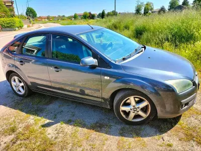 Usata Ford Focus 136 CV (100 kW) 2007 Blu/azzurro Berlina