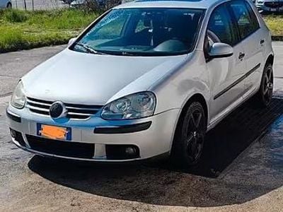 Usata VW Golf IV 105 CV (77 kW) 2004 Grigio Berlina