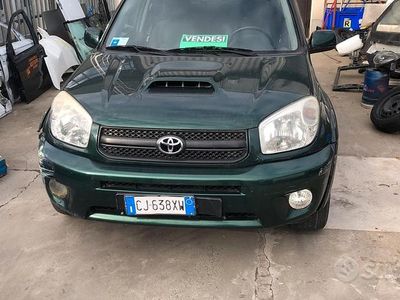 Usado Toyota RAV4 116 CV (85 kW) 2003 Verde SUV