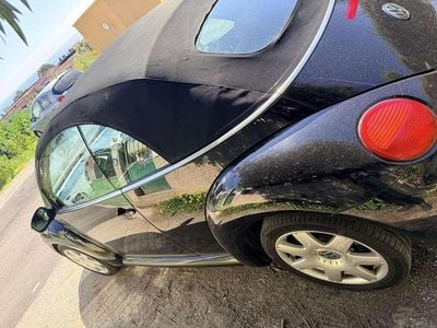 Usata VW New Beetle 116 CV (85 kW) 2004 Nero Utilitaria