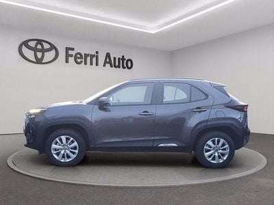 Usata Toyota Yaris Cross Active 116 CV (85 kW) 2024 Dark grey met SUV