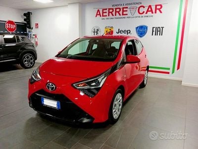 Usata Toyota Aygo X-play 72 CV (52 kW) 2019 Rosso Utilitaria