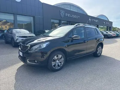 Usata Peugeot 2008 Active 82 CV (60 kW) 2018 Nero SUV