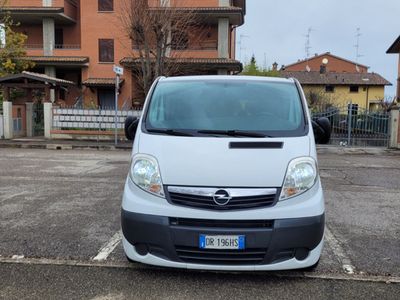 usata Opel Vivaro 2.5 tdi pulmino 9 posti