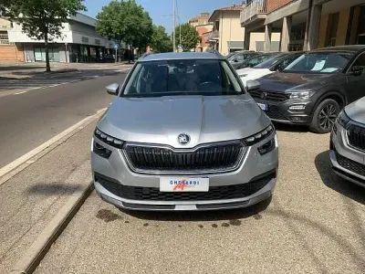 Usata Skoda Kamiq Style 110 CV (80 kW) 2022 Argento SUV