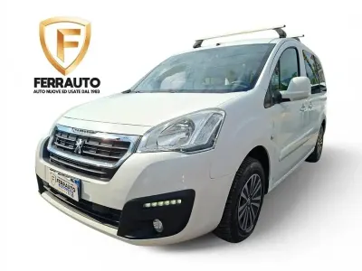 Usata Peugeot Partner Tepee Style 120 CV (88 kW) 2015 Bianco Monovolume