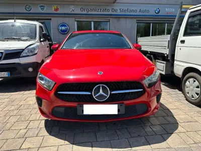 Usata Mercedes A180 116 CV (85 kW) 2019 Rosso Berlina