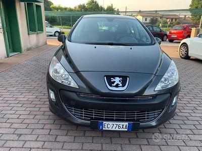 Grigio Usata 2010 Peugeot 308 Berlina | 3500 € (Buon prezzo)