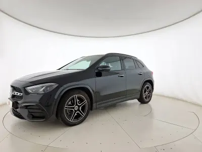 Usata Mercedes GLA180 AMG Line Premium 116 CV (85 kW) 2023 Nero SUV