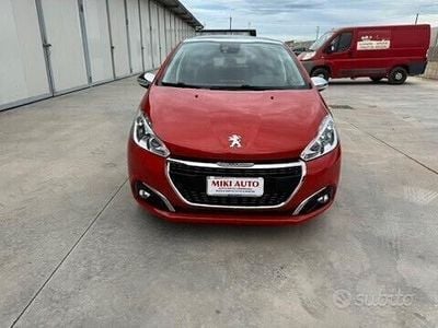 Usata Peugeot 208 Allure 75 CV (55 kW) 2017 Arancione Utilitaria