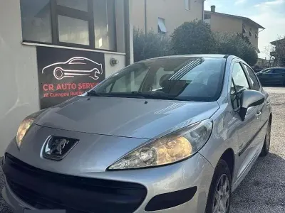 Usata Peugeot 207 70 CV (51 kW) 2008 Grigio Berlina