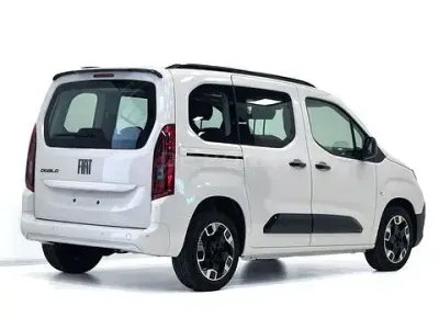 Nuova Fiat Doblò Trekking 130 CV (95 kW) 2026 Bianco Monovolume