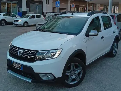 Usata Dacia Sandero Stepway 90 CV (66 kW) 2020 Bianco Berlina