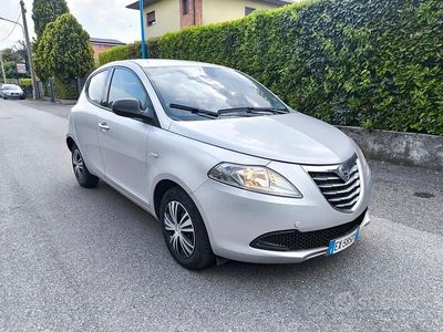 Usata Lancia Ypsilon Platinum 95 CV (69 kW) 2014 Grigio Utilitaria