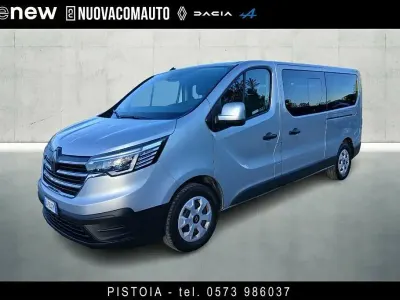 Usata Renault Trafic 150 CV (110 kW) 2024 Argento Monovolume