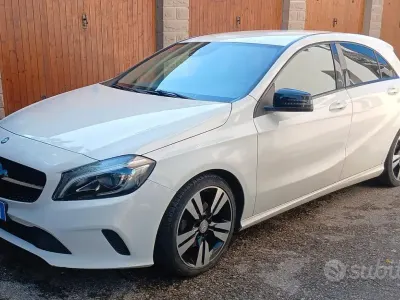 Usata Mercedes 200 136 CV (100 kW) 2017 Berlina