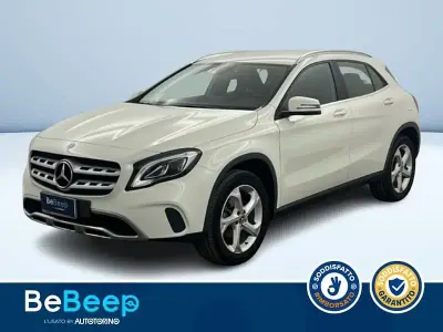 Usata Mercedes GLA180 109 CV (80 kW) 2018 Bianco pastello SUV