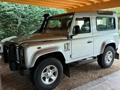 Usata Land Rover Defender S 122 CV (89 kW) 2008 Grigio Station wagon
