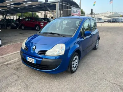 Usata Renault Modus Dynamique 75 CV (55 kW) 2009 Bluazzurro Monovolume