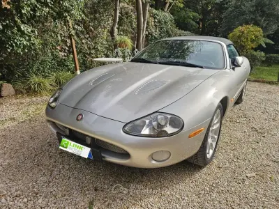 Usata Jaguar XK 363 CV (266 kW) 1999 Gray Cabrio