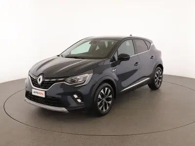 Usata Renault Captur Techno 143 CV (105 kW) 2023 Grigio SUV