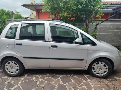 Usata Fiat Idea Active 90 CV (66 kW) 2011 Grigio Monovolume