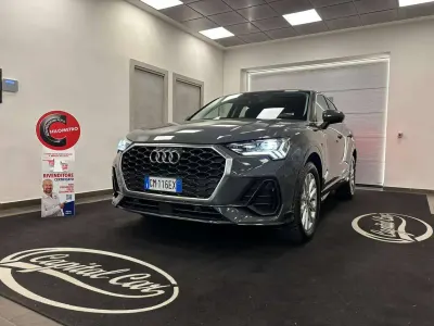 Usata Audi Q3 Sportback Business Plus 150 CV (110 kW) 2022 Grigio nano SUV