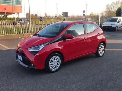 Usata Toyota Aygo X-play 72 CV (52 kW) 2020 Rosso Utilitaria