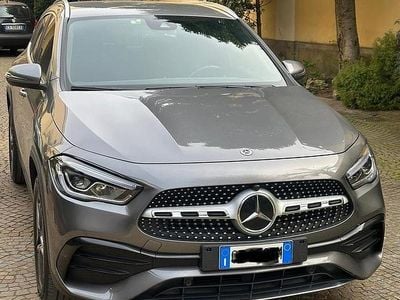 Usata Mercedes GLA200 Premium 150 CV (110 kW) 2021 Grigio SUV