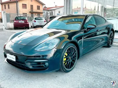 Usata Porsche Panamera Platinum Edition 330 CV (242 kW) 2022 Nero Berlina