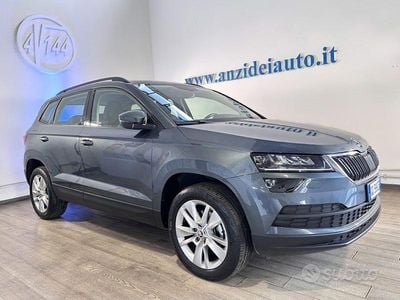 Usata Skoda Karoq Executive 116 CV (85 kW) 2021 Grigio metallizzato SUV