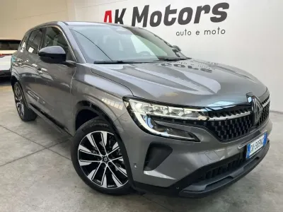 Usata Renault Austral Techno 158 CV (116 kW) 2024 Grigio SUV