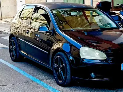 Usata VW Golf IV 105 CV (77 kW) 2004 Nero Station wagon