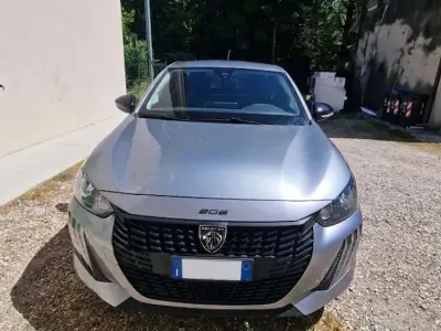 Usata Peugeot 208 Active 75 CV (55 kW) 2024 Grigio Utilitaria