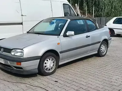 Usata VW Golf Cabriolet Classicline 116 CV (85 kW) 1996 Grigio Cabrio