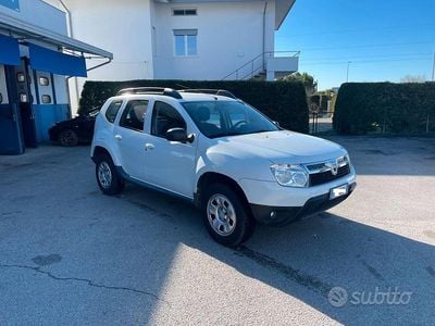 Usata Dacia Duster Lauréate 110 CV (80 kW) 2011 Bianco SUV