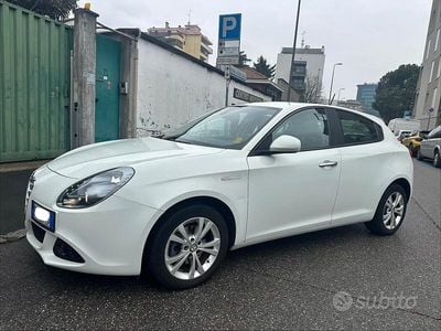 Bianco Usata 2013 Alfa Romeo Giulietta Berlina | 7900 € (Buon prezzo)