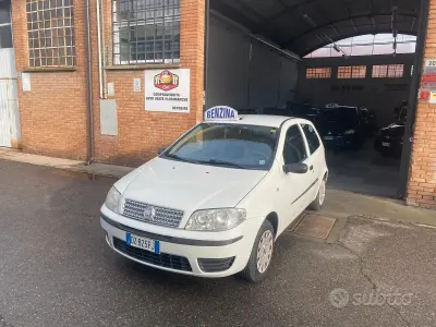 Usata Fiat Punto Active 60 CV (44 kW) 2009 Bianco Utilitaria