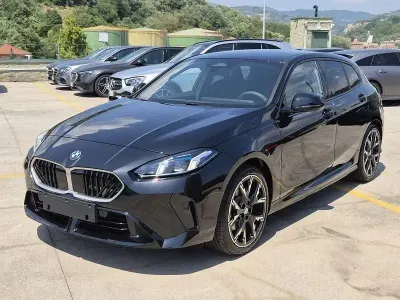 Nuova BMW 120 M Sport 163 CV (119 kW) 2026 Nero Utilitaria