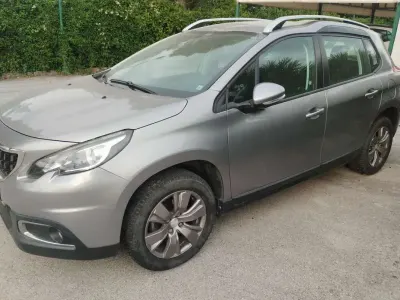 Usata Peugeot 2008 Allure 83 CV (61 kW) 2019 SUV
