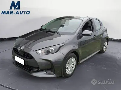 Usata Mazda 2 116 CV (85 kW) 2023 Grigio Utilitaria